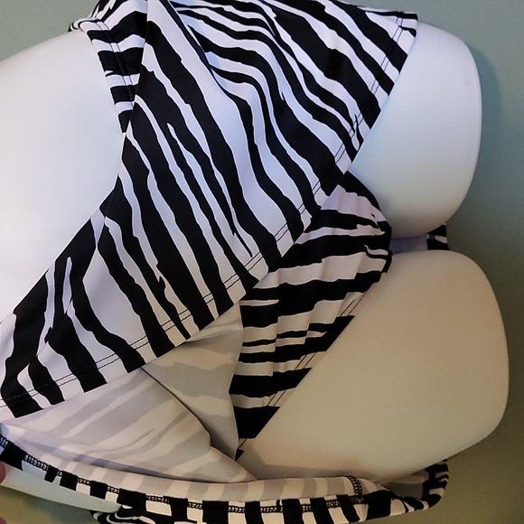 Spiegel Swim animal print size 10 - Picture 7 of 11